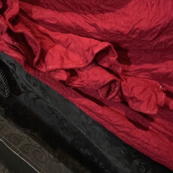 Top - Picture 2 of 2